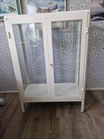 Ikea fabrikor vitrinekast gebroken wit, Huis en Inrichting, Kasten | Vitrinekasten, Ophalen, Gebruikt, 100 tot 150 cm, 50 tot 100 cm