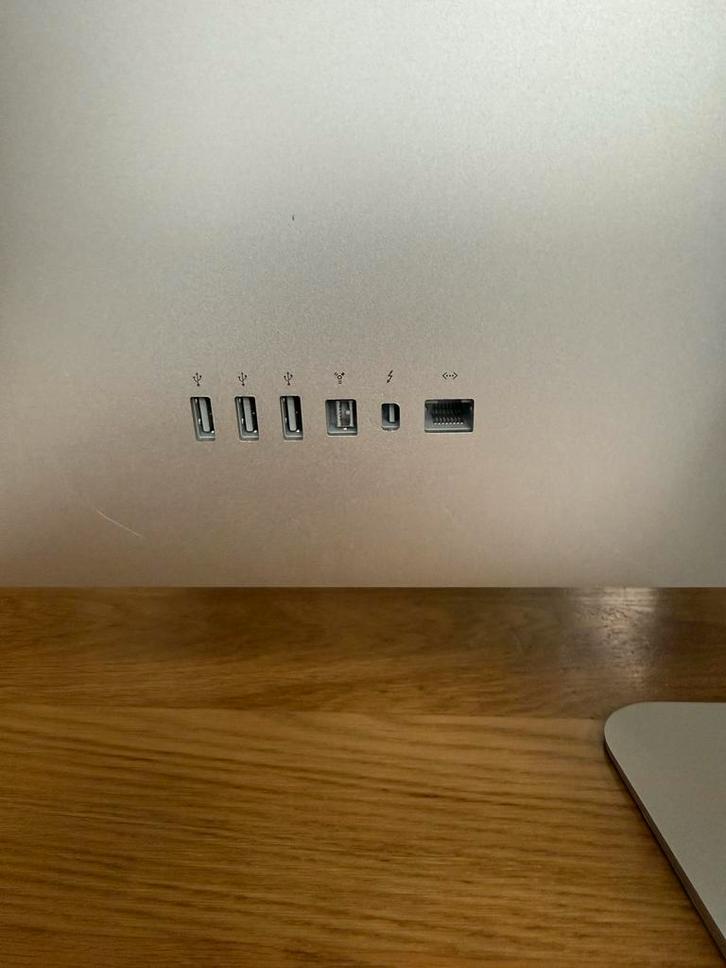 Apple Thunderbolt Display (27-inch, model A1407), Computers en Software, Monitoren, Gebruikt, 60 Hz of minder, Thunderbolt, Ingebouwde camera