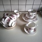 Royal albert lavender rose, Ophalen of Verzenden, Zo goed als nieuw, Overige stijlen, Kop(pen) en/of Schotel(s)