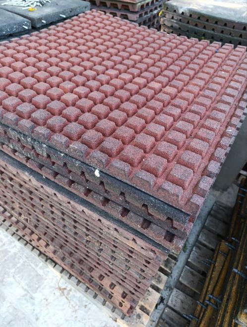 Rubberen tegels, stalmatten. 100x100x4cm, Tuin en Terras, Tegels en Klinkers, Gebruikt, Overige typen, Rubber, 10 m² of meer, Ophalen