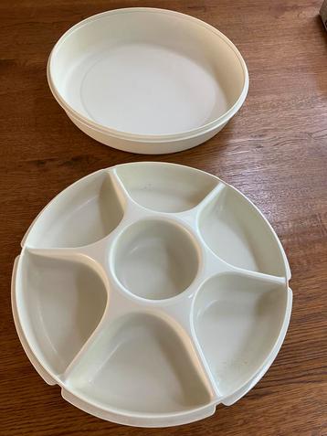 Tupperware hapjesschaal beschikbaar voor biedingen