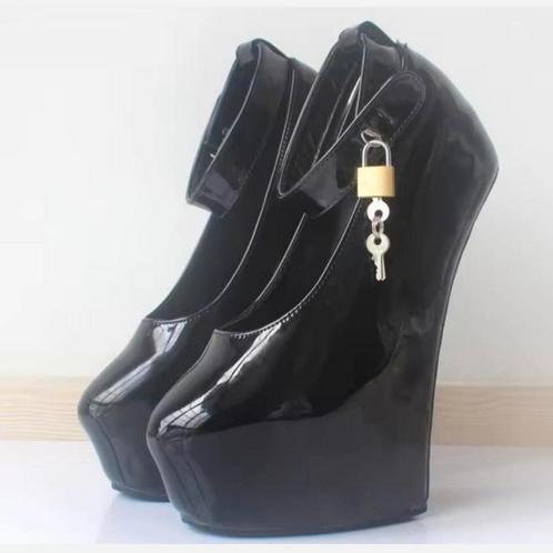 Speelse sleehakken, tm 46, Kleding | Dames, Schoenen, Nieuw, Pumps, Verzenden