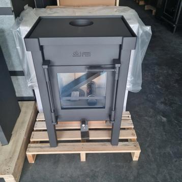 Jacobus 6 en 9 houtkachel showroom beschikbaar voor biedingen