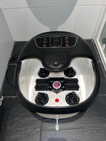 Verwarmd voetenbad met massage beschikbaar voor biedingen