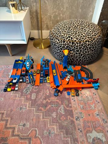 Hot Wheels Baan + Auto's - Complete Set! beschikbaar voor biedingen