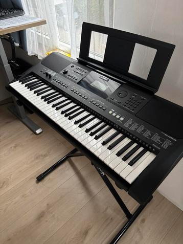 Yamaha PSR E453 beschikbaar voor biedingen