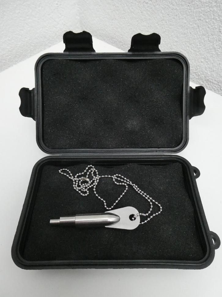 Terminator 2 Cyberdyne Systems key replica, Verzamelen, Film en Tv, Ophalen of Verzenden