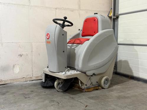 Comac Opzit veegmachine 2007 [ NIEUWE ACCU] (bj 2007), Zakelijke goederen, Machines en Bouw | Onderhoud en Reiniging