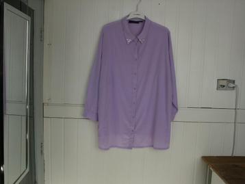 Lila blouse met glimsteentjes op kraag maat 62