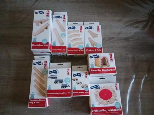 Houten trein baan Small foot, Kinderen en Baby's, Speelgoed | Houten speelgoed, Nieuw, Overige typen, Ophalen of Verzenden