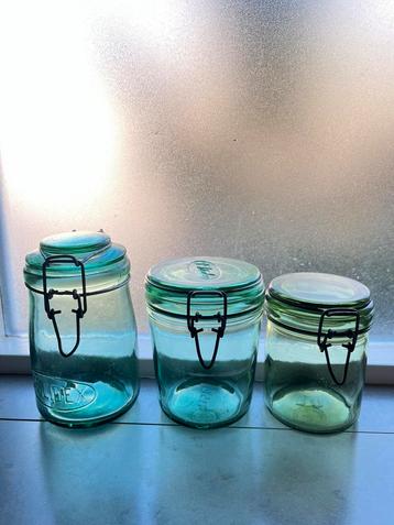 3 brocante voorraadpotten groen glas beschikbaar voor biedingen
