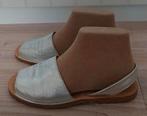 Avarca Menorquina leren zilveren sandaaltjes mt 39, Ophalen of Verzenden, Zo goed als nieuw, Overige kleuren, Sandalen of Muiltjes