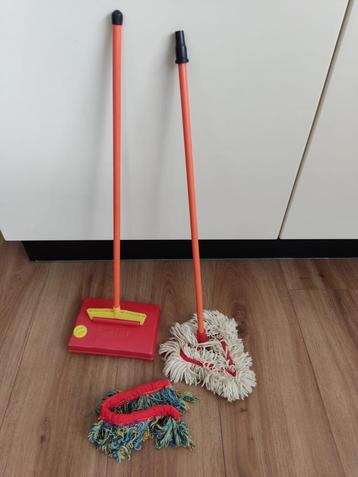 Vintage kinder mop en kruimelveger