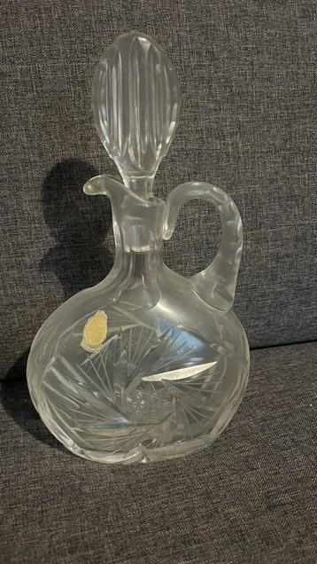 Antieke Kristallen Stolp beschikbaar voor biedingen