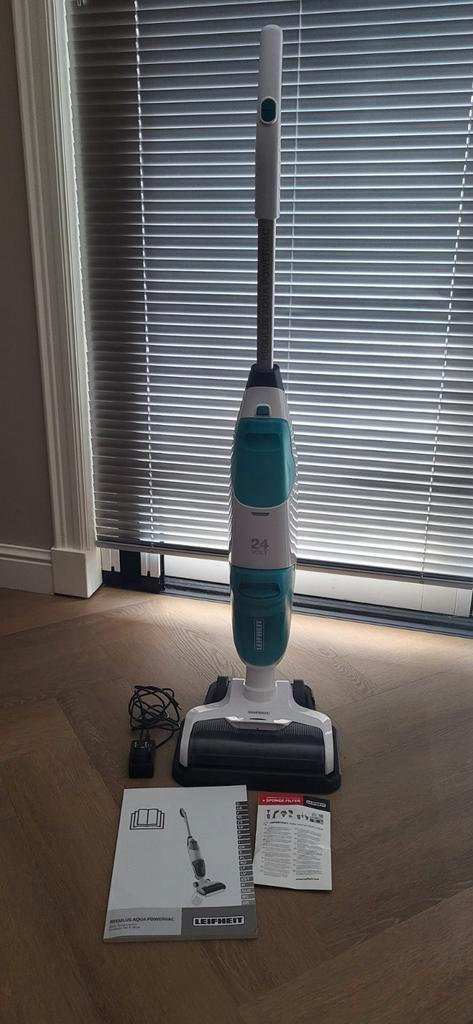 Dweil stofzuiger Leifheit Regulus Aqua Powervac, Witgoed en Apparatuur, Stofzuigers, Zo goed als nieuw, Robotstofzuiger, Minder dan 1200 watt