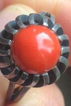 Ring zilver bloedkoraal, Ophalen of Verzenden, Zo goed als nieuw, Zilver, Dame