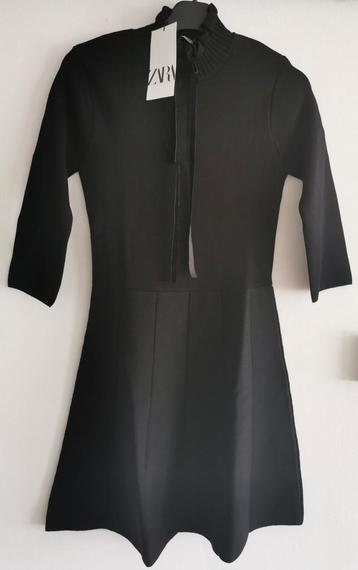 ZARA tricot jurk met strik mt. M beschikbaar voor biedingen