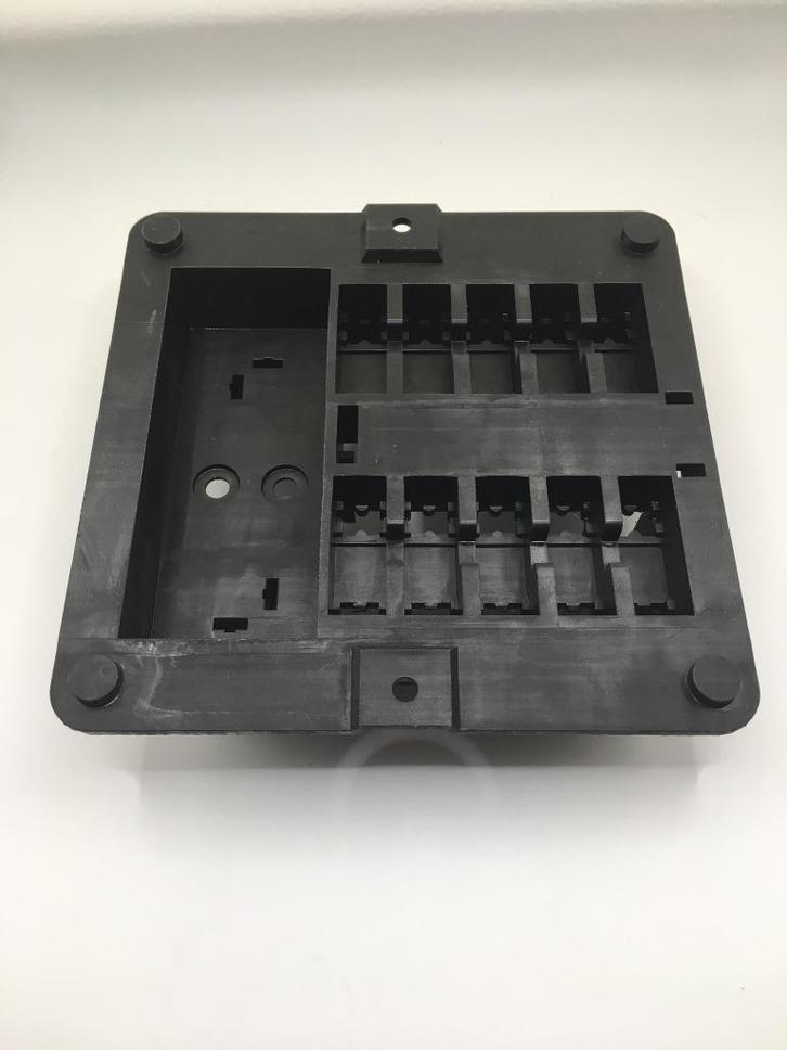 Te koop Zekeringskast 72-80 (universeel) Dodge w200 d200, Auto diversen, Overige Auto diversen, Ophalen of Verzenden