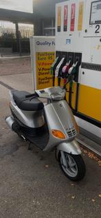 Super frisse zip type 3 snor, Fietsen en Brommers, Scooters | Piaggio, Verzenden, Zo goed als nieuw, Tweetakt, Zip