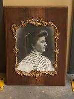 Antiek houten grote fotolijst met gouden rand van gips 1900, Ophalen of Verzenden, Gebruikt, Hout