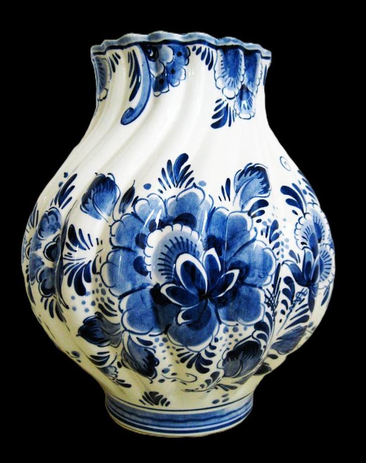 Prachtige Delfts blauwe geribbelde vaas, floraal decoratie, Antiek en Kunst, Antiek | Vazen, Ophalen of Verzenden