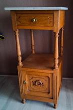 Antiek Frans eikenhouten nachtkastje, Ophalen, Zo goed als nieuw, Minder dan 45 cm, 70 cm of meer