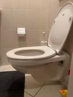 Toilet met Geberit inbouwreservoir met P.D. Toiletbril, Doe-het-zelf en Verbouw, Sanitair, Ophalen, Zo goed als nieuw, Steen, Toilet