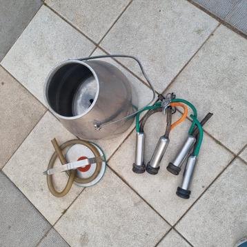 Melkemmer rvs beschikbaar voor biedingen