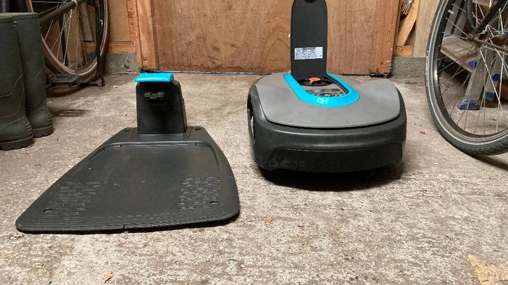 Gardena Sileno Life 1250m2 met toebehoren, Tuin en Terras, Robotmaaiers, Gebruikt, 20 tot 25 cm, Bestuurbaar via app, Ophalen