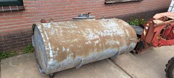 Ijzer zink water vat ton 1150 liter beschikbaar voor biedingen