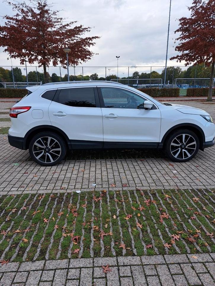 Nissan Qashqai 1.2 Dig-t 85KW 2WD 2014 Wit, Auto's, Nissan, Particulier, Qashqai, 360° camera, ABS, Achteruitrijcamera, Airbags