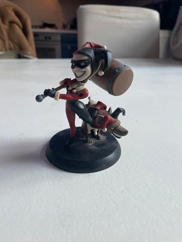 Harley Quinn Beeldje met Hamer en Hond beschikbaar voor biedingen