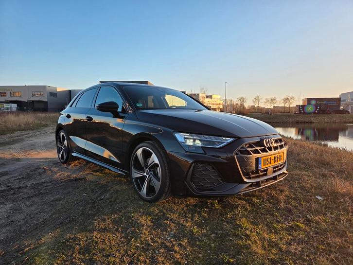 Audi A3 1.5 TFSI 3X S-LINE RS PANO HUD LEER BLIND KEYLESS, Auto's, Audi, Particulier, A3, 360° camera, ABS, Achteruitrijcamera