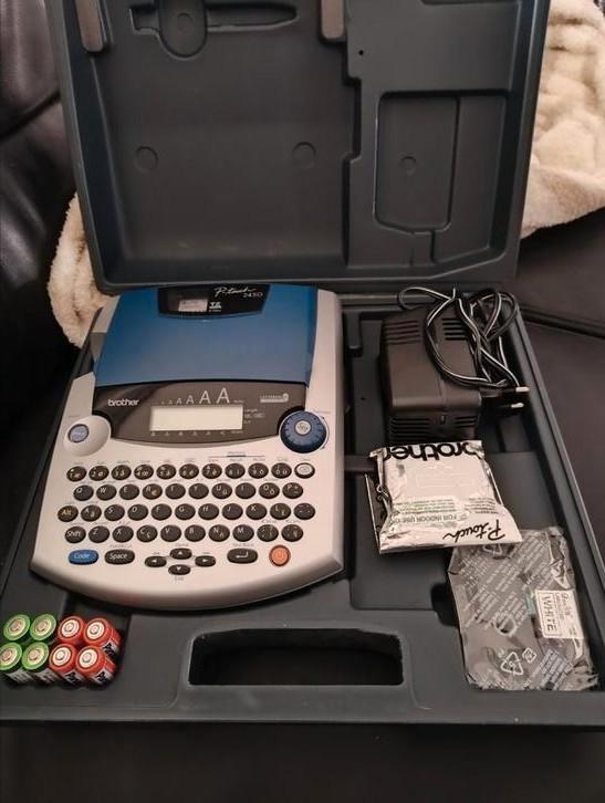 🔴 Brother P-Touch 2450 labelprinter, Computers en Software, Labelprinters, Zo goed als nieuw, Ophalen of Verzenden