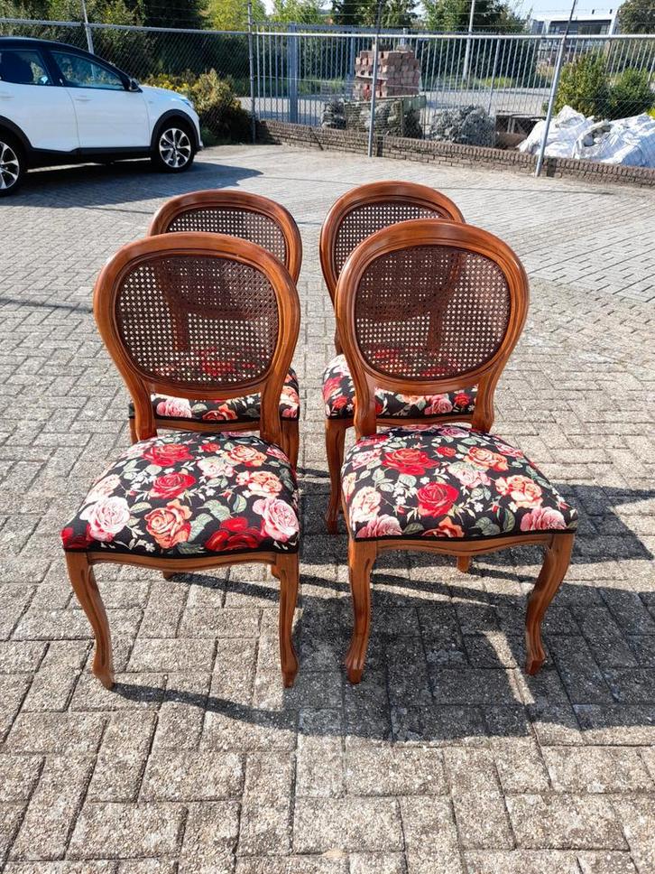 Set 4 noten medaillon stoelen opnieuw gestoffeerd webbing, Huis en Inrichting, Stoelen, Zo goed als nieuw, Eén, Ophalen of Verzenden