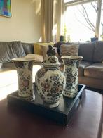 Delfts polychroom gekleurde vaas., Antiek en Kunst, Ophalen of Verzenden