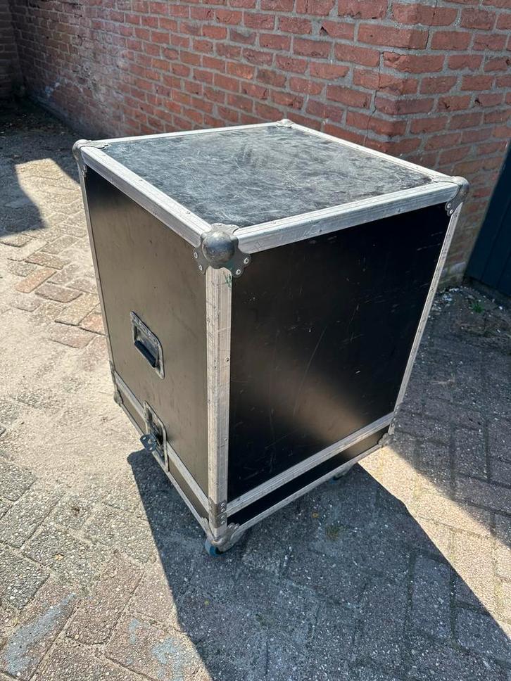 Flightcase op wielen - Instrumenten of apparatuur, Muziek en Instrumenten, Behuizingen en Koffers, Gebruikt, Speaker of Versterker