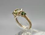 Gouden Vintage design ring smaragd en peridot. 2025/848., Ophalen of Verzenden, Goud, Ring, Met edelsteen