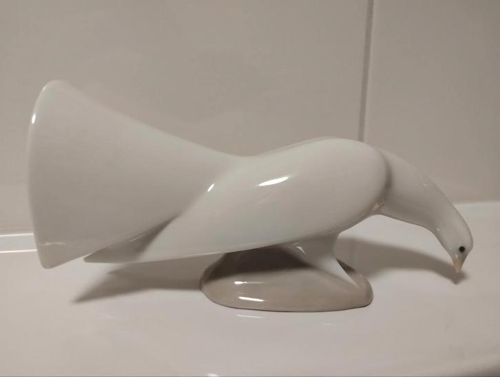 Nao by Lladro porseleinen duif, Verzamelen, Beelden en Beeldjes, Zo goed als nieuw, Dier, Ophalen of Verzenden