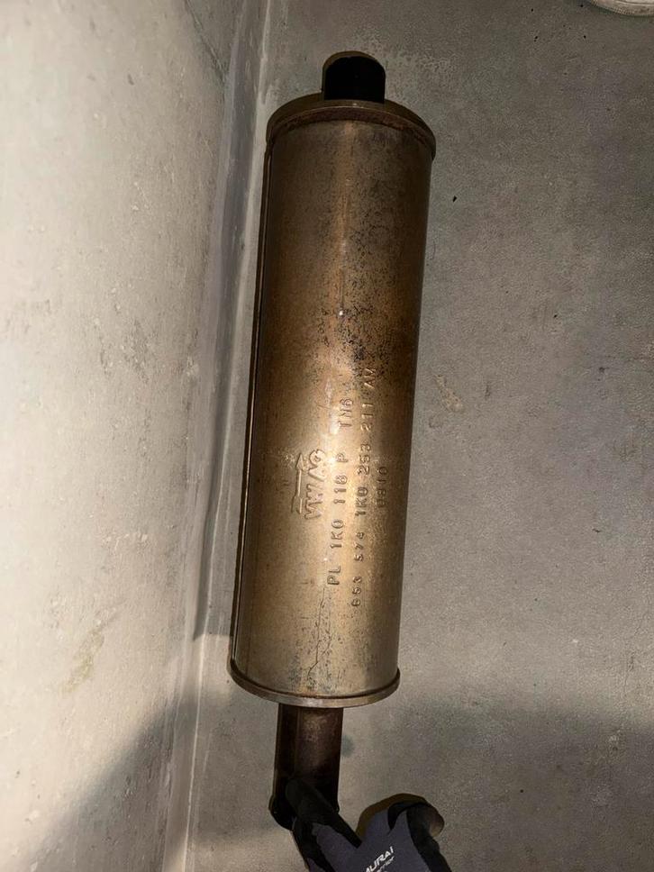 Originele VW middendemper / uitlaatdeel, Auto-onderdelen, Uitlaatsystemen, Volkswagen, Gebruikt, Ophalen of Verzenden