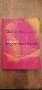 Clair Davies - Handboek triggerpoint-therapie, Boeken, Ophalen of Verzenden, Zo goed als nieuw, Clair Davies