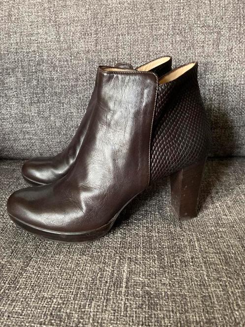 CERVONE Bruine Enkellaarsjes Maat 39,5, Kleding | Dames, Schoenen, Zo goed als nieuw, Lage of Enkellaarzen, Bruin, Verzenden