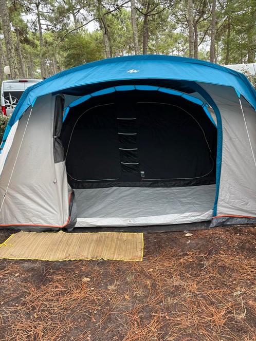 Queshua Arpenaz 5.2 Tent + Fresh Black Binnentent, Caravans en Kamperen, Tenten, tot en met 5, Zo goed als nieuw, Ophalen