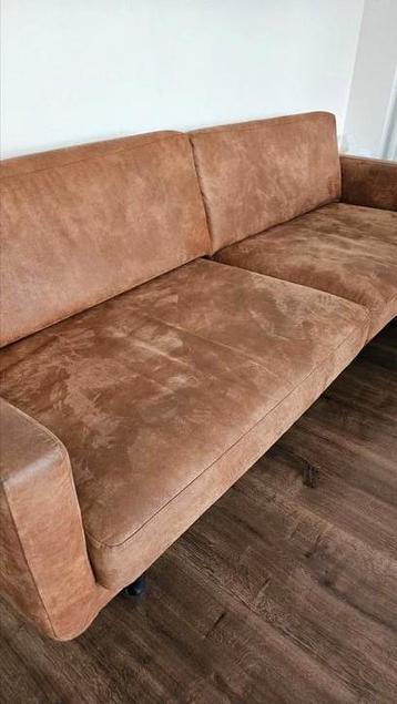 Prachtige Bruine bank nieuwstaat 4 persoons beschikbaar voor biedingen