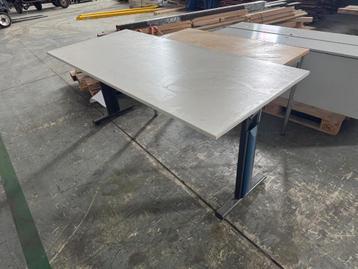 bureau 180x80, hoogte verstelbaar beschikbaar voor biedingen