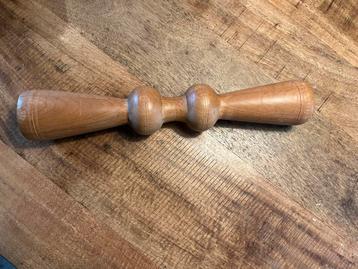 Houten rugroller. Back muscle roller. Massage roller beschikbaar voor biedingen