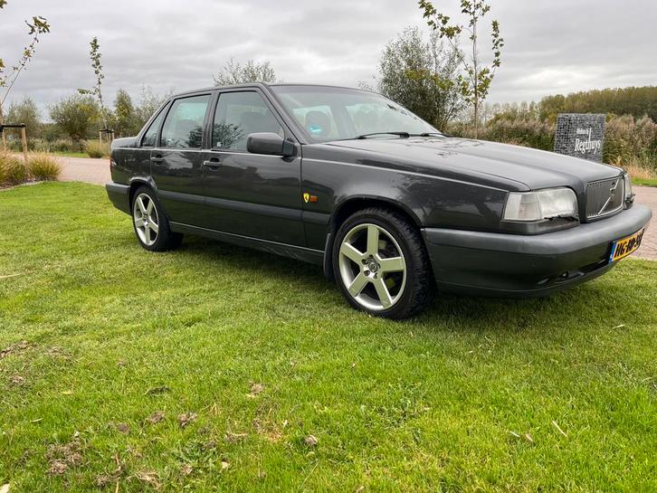 Volvo 850 2.3 T-5 Handbak, Auto's, Volvo, Particulier, Benzine, Sedan, Handgeschakeld, Origineel Nederlands, Zilver of Grijs, Voorwielaandrijving