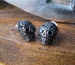 Skull oorstekers zilver met swarovski steentjes, Sieraden, Tassen en Uiterlijk, Oorbellen, Ophalen of Verzenden, Zo goed als nieuw