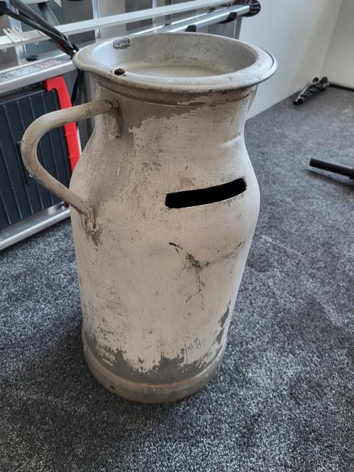 Melkbus met gleuf, kan voor meer doeleinden gebruikt worden, Huis en Inrichting, Woonaccessoires | Droogbloemen, Zo goed als nieuw
