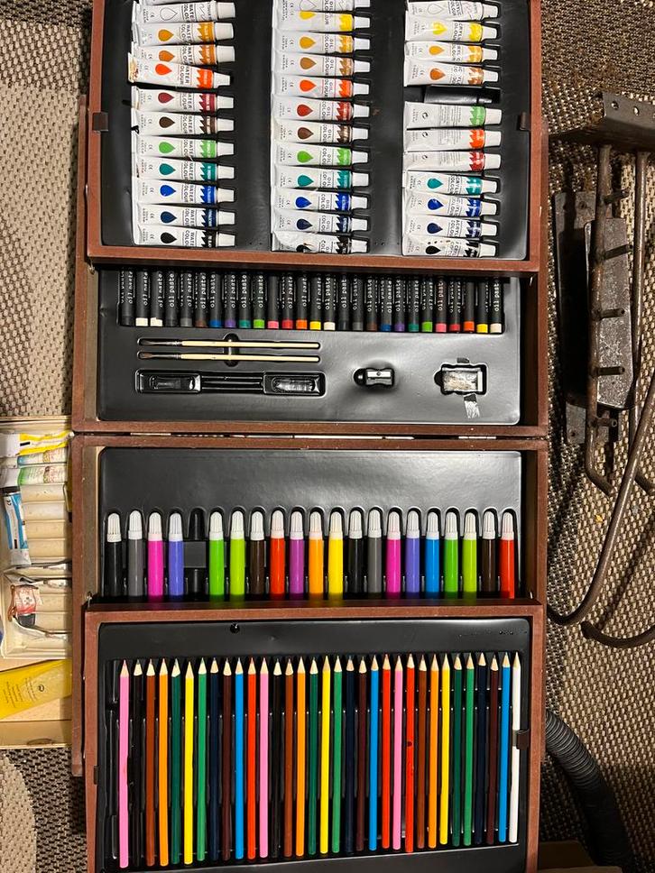 Complete Schilderset in Houten Koffer, Hobby en Vrije tijd, Schilderen, Zo goed als nieuw, Overige typen, Ophalen of Verzenden